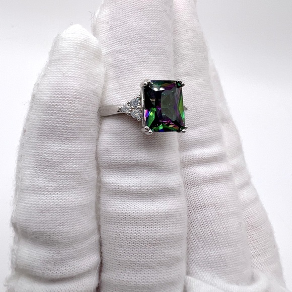 .925 Sterling Silver Rainbow Cz Ring - Picture 14 of 16